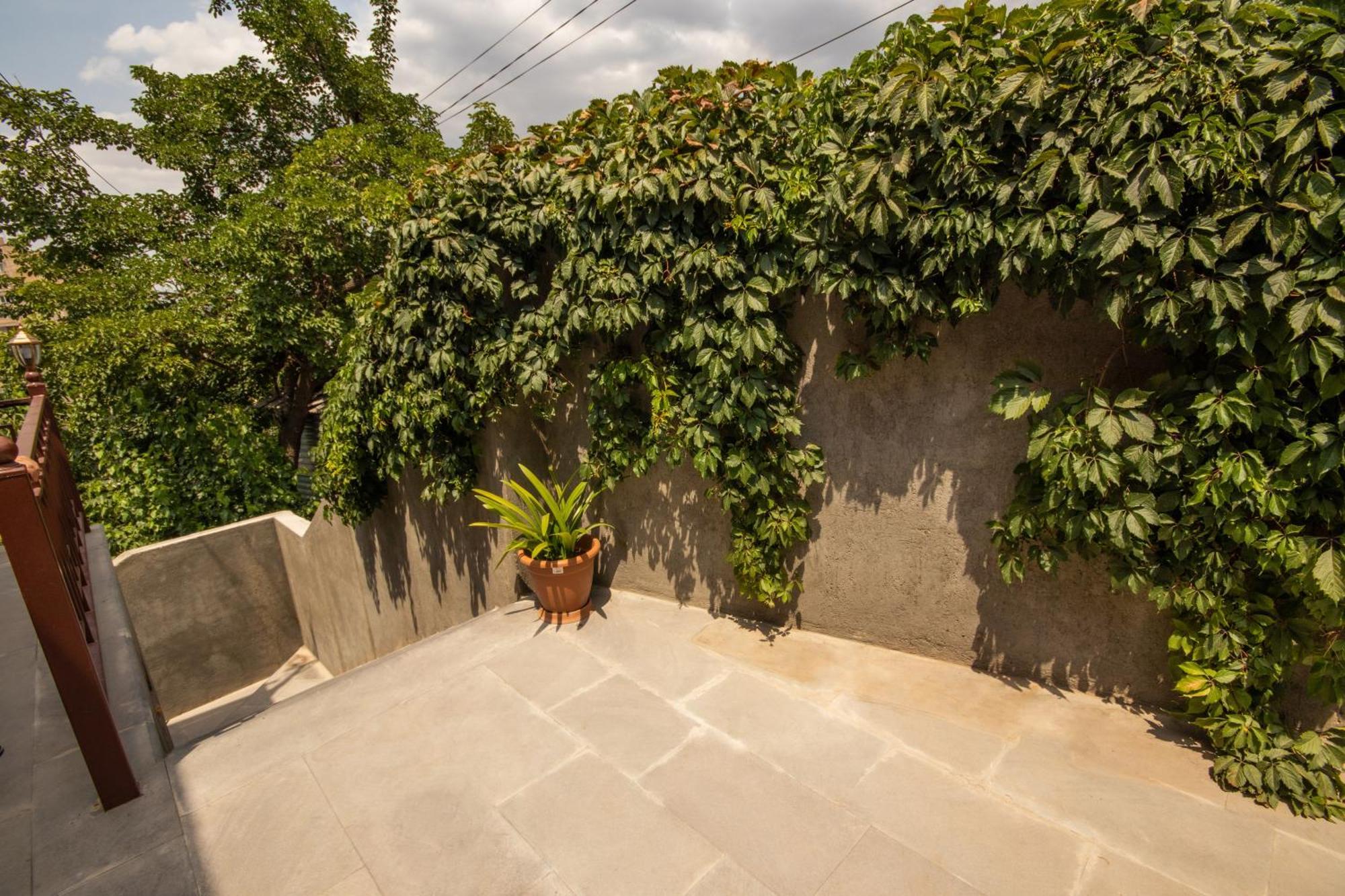Hillside Guest House Yerevan Exterior photo
